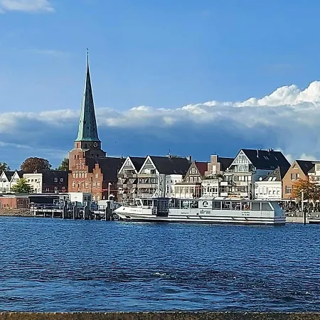 Schoenes-ferienapartment-mit-flatscreen-tv-wlan-parkplatz Lübeck